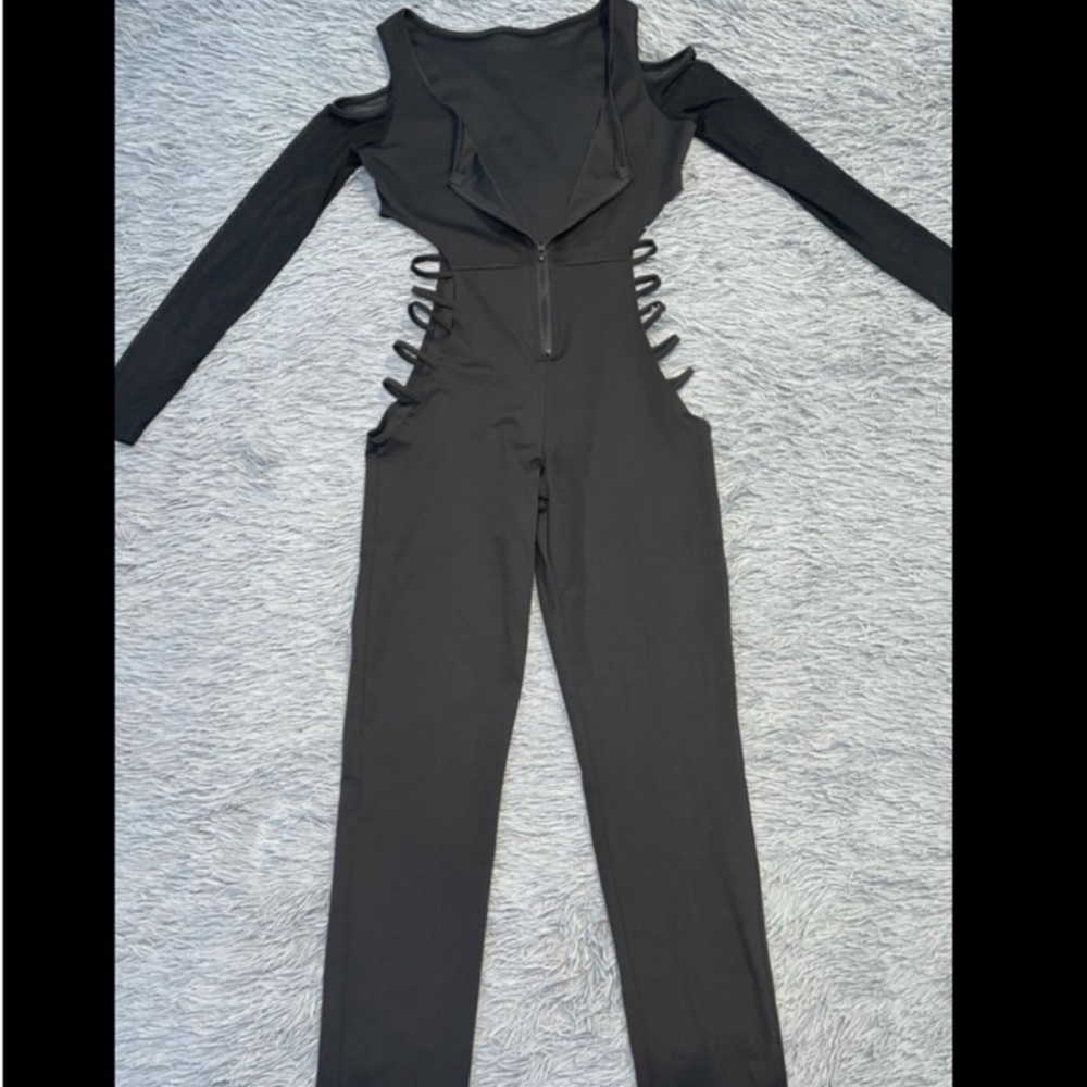 FASHION NOVA JUMPSUIT